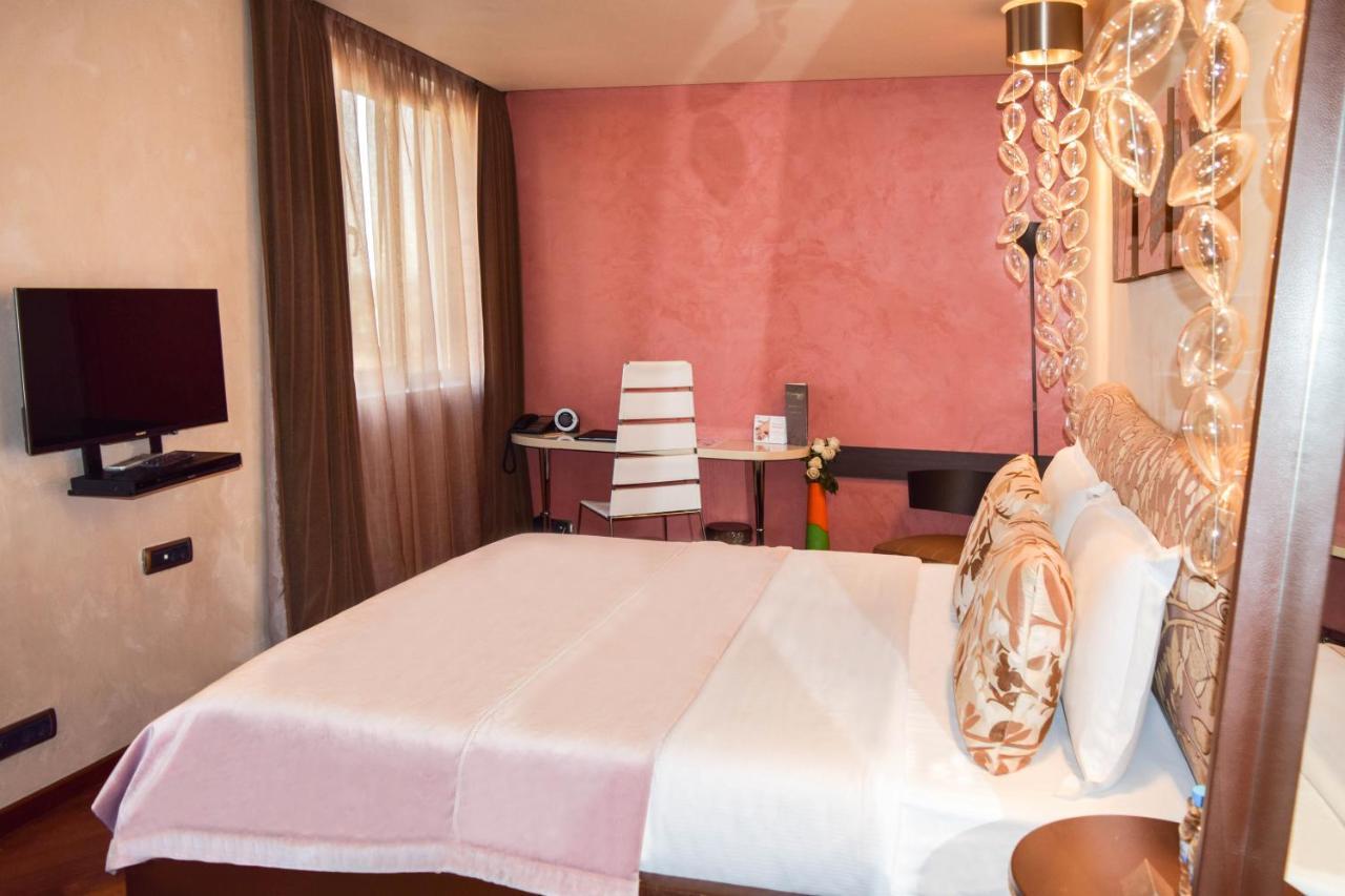 Les Fleurs Boutique Hotel Sofia Ngoại thất bức ảnh